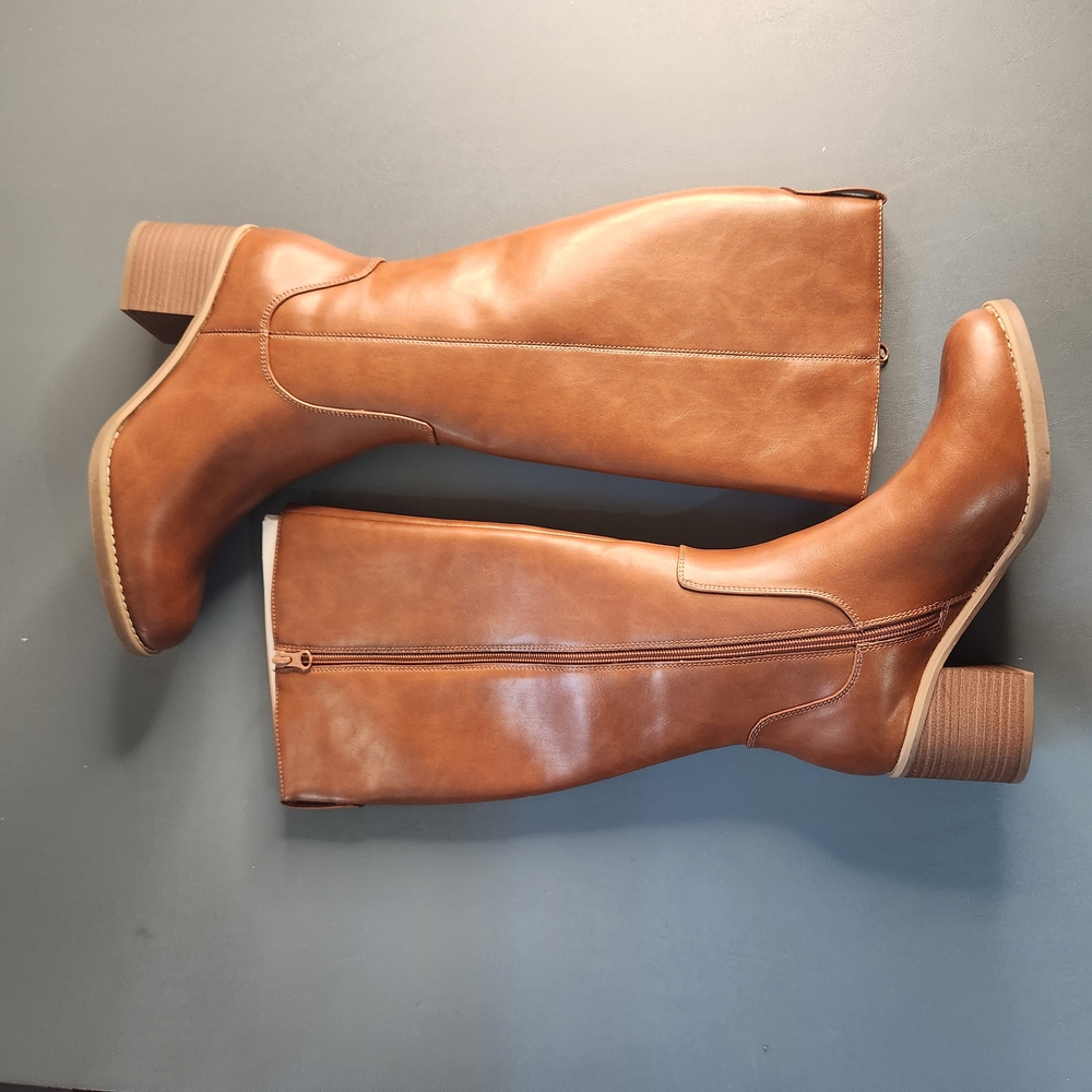Universal Thread Boots Womens sz 10 tall Riding Brown Cognac Block Heels Casual